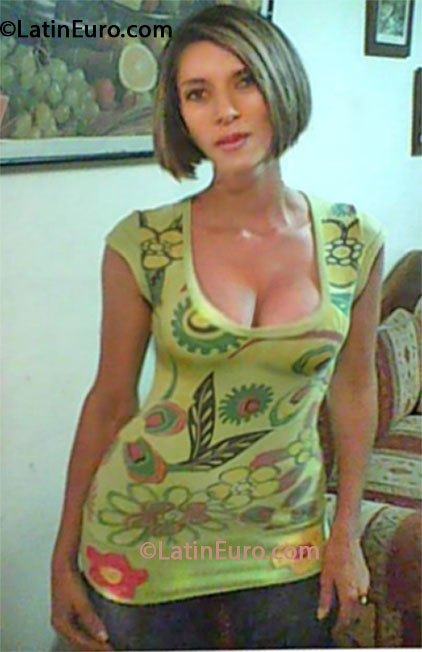Date this charming Colombia girl Eliana from Medellin CO19089