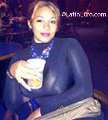 Date this lovely Dominican Republic girl ROSINA from Santo Domingo DO31908