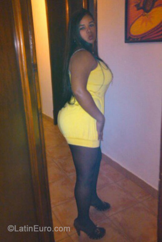 Date this pretty Dominican Republic girl Yerka from Santiago DO29528