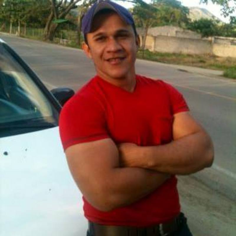Date this funny Honduras man Elmer from Cortes HN1335