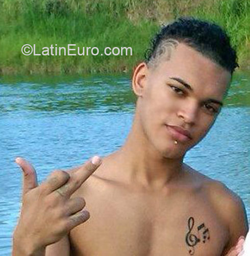 Date this gorgeous Dominican Republic man Maximo from Puerto Plata DO21352