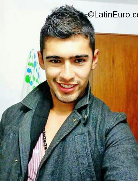 Date this good-looking Colombia man Miguel Angel Su from Bogota CO17033