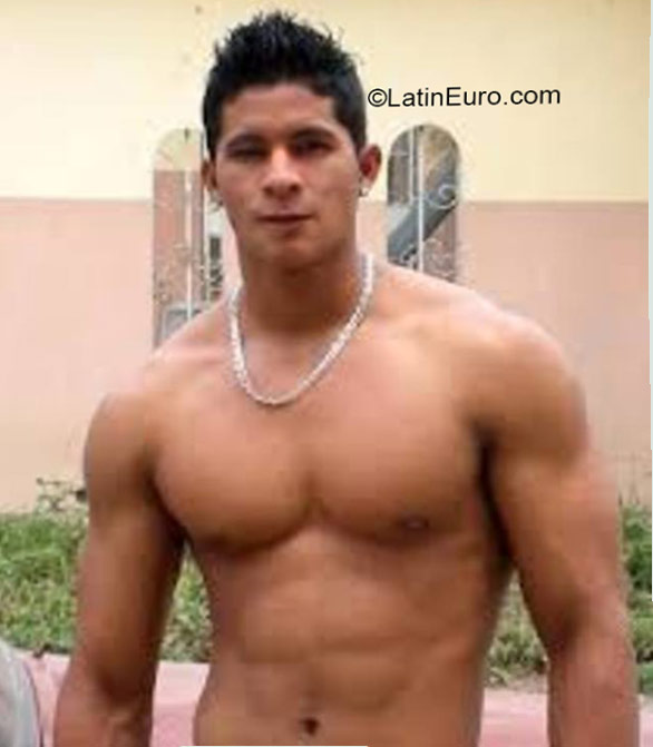 Date this stunning Dominican Republic man Enmanuel from Puerto Plata DO21789