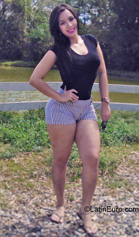 Date this funny Dominican Republic girl Angelita from Santo Domingo DO22560
