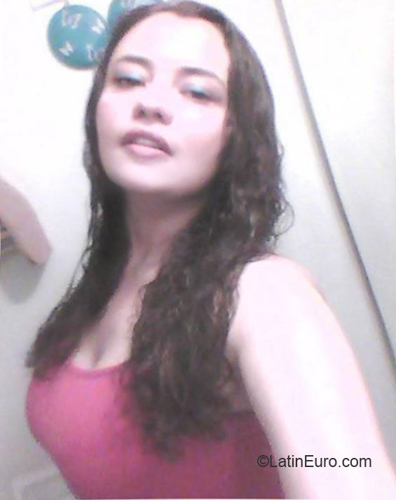 Date this sultry Colombia girl Maria from Bogota CO17768