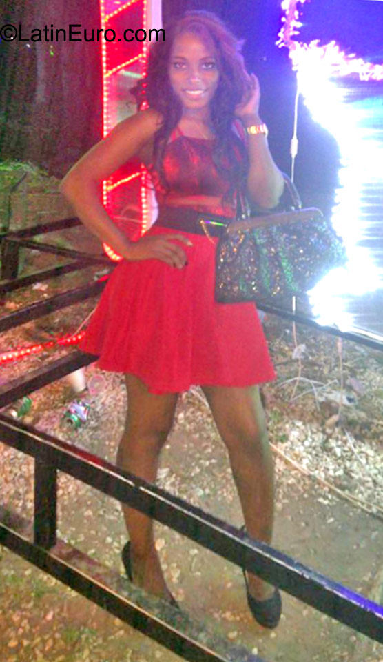 Date this georgeous Dominican Republic girl Arodyis from Santo Domingo DO22849