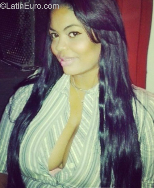 Date this georgeous Dominican Republic girl Ivelisse from Santo Domingo DO22850