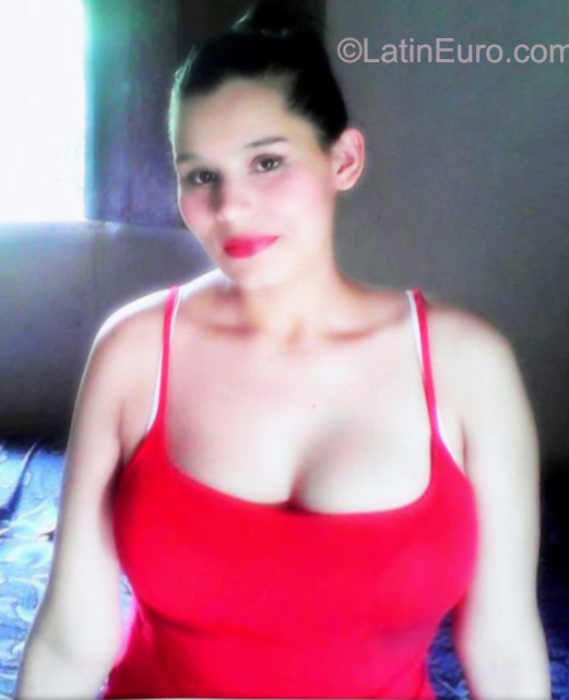 Date this young Honduras girl Besy from Comayagua HN1615