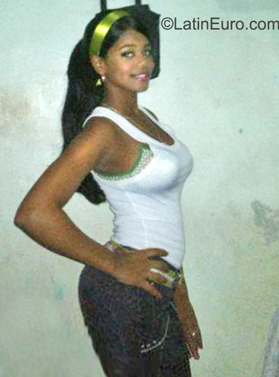 Date this georgeous Dominican Republic girl Robali from Santo Domingo DO22859