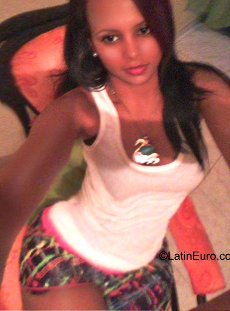 Date this nice looking Dominican Republic girl Mildre from Puerto Plata DO22860