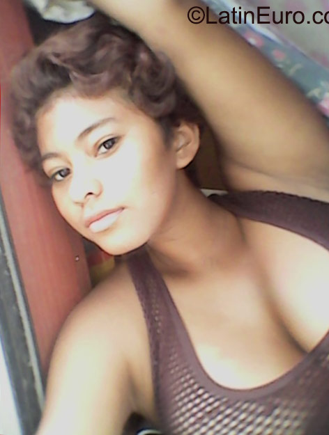 Date this foxy Honduras girl Gruesh from Tegucigalpa HN1622