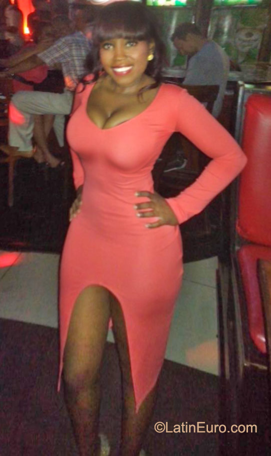 Date this pretty Dominican Republic girl Yasaurias from Santo Domingo DO22958