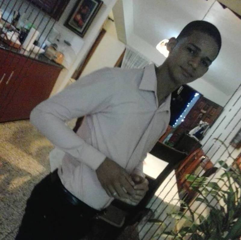 Date this tall Dominican Republic man Wellington from Santo Domingo DO23086