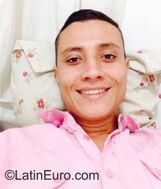 Date this good-looking Colombia man Jorge from Medellin CO17985