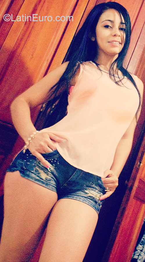 Date this sultry Colombia girl Alejandra from Medellin CO17992