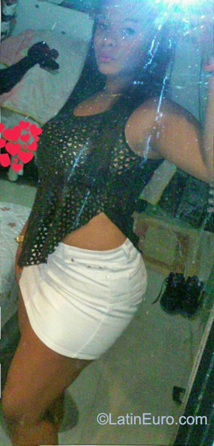 Date this athletic Dominican Republic girl Elisabeth from Santo Domingo DO23299