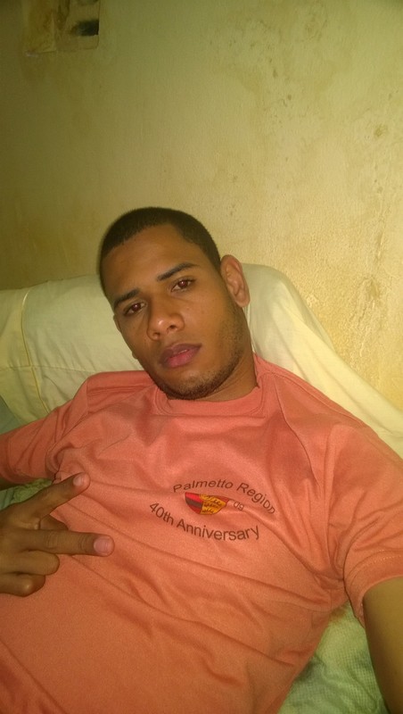 Date this beautiful Dominican Republic man Lenny smil aqui from Santo Domingo DO23454