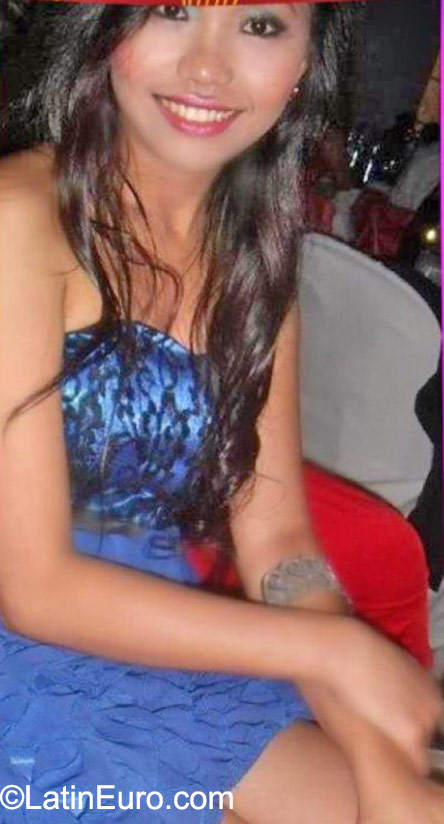 Date this lovely Philippines girl Jackilyn from Cavite PH855