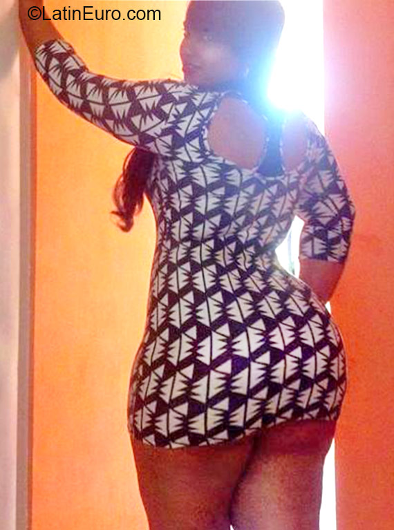 Date this good-looking Dominican Republic girl Elizabeth from Santiago DO23698