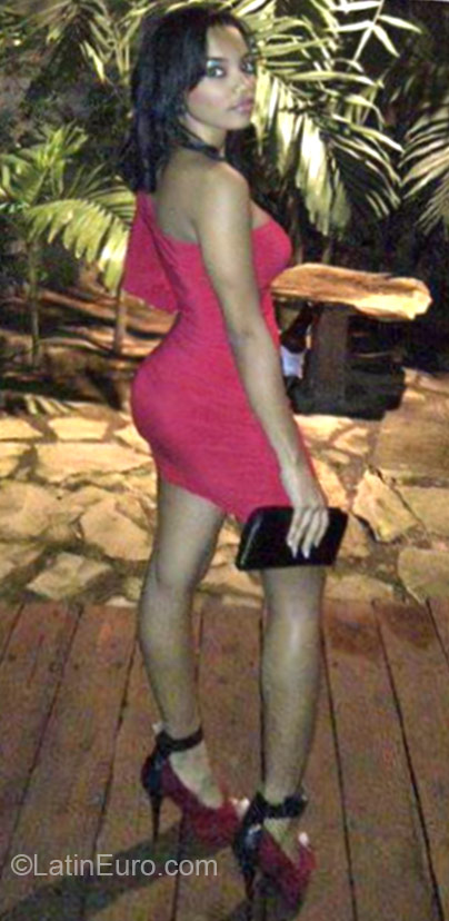 Date this hard body Dominican Republic girl Alma from Puerto Plata DO23759
