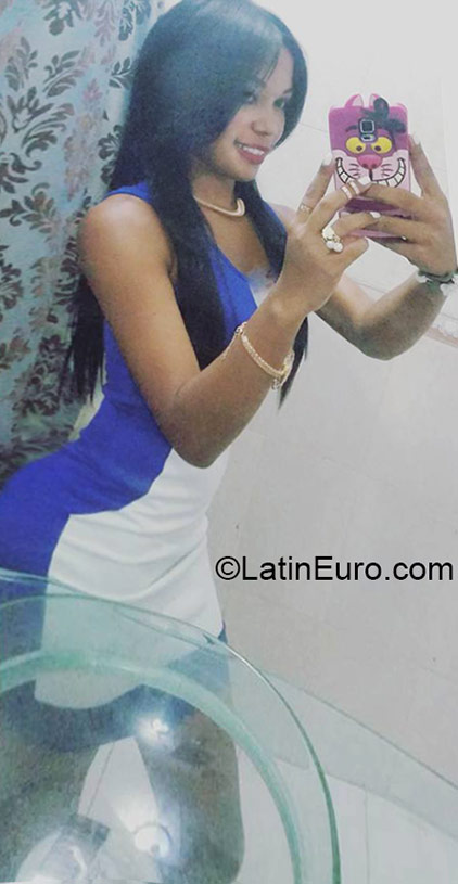 Date this sultry Dominican Republic girl Fanny from Santo Domingo DO23782