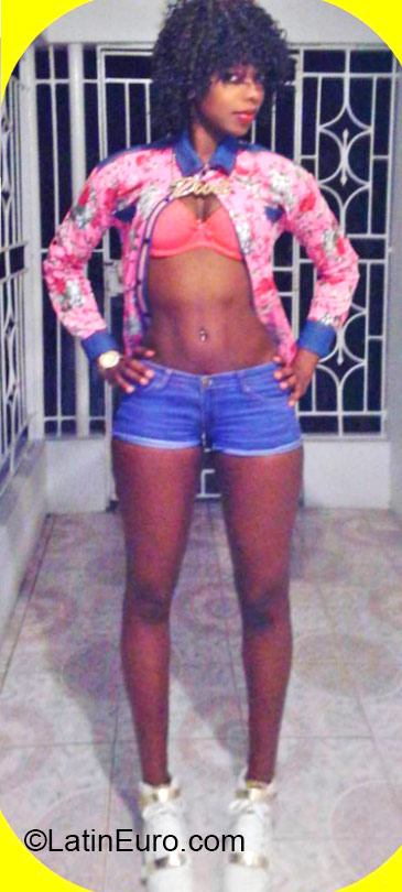 Date this young Jamaica girl Yenique from Kingston JM2193