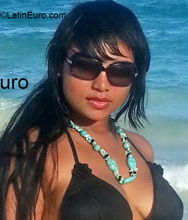 Date this attractive Panama girl Kathy from Panama City PA763