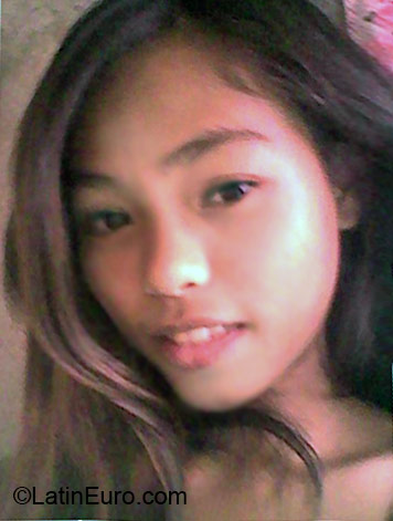 Date this gorgeous Philippines girl Gerlin from Manila PH853