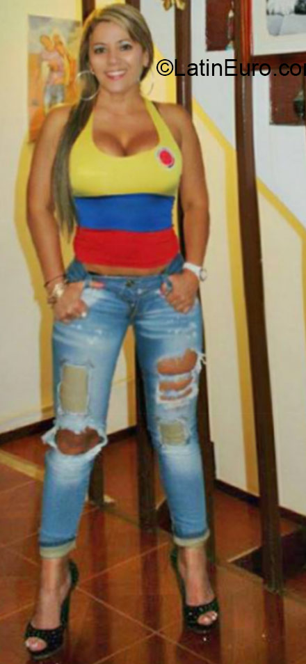 Date this georgeous Colombia girl Natalia from Medellin CO18447