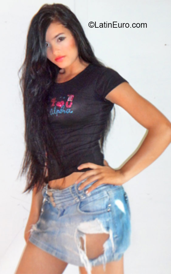 Date this funny Colombia girl Brigitte from Pereira CO18490