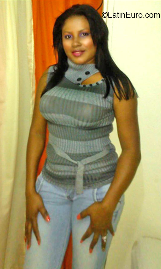 Date this fun Dominican Republic girl Paula from Santiago DO24471