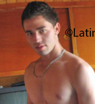 Date this beautiful Colombia man Daniel from Bogota CO18537