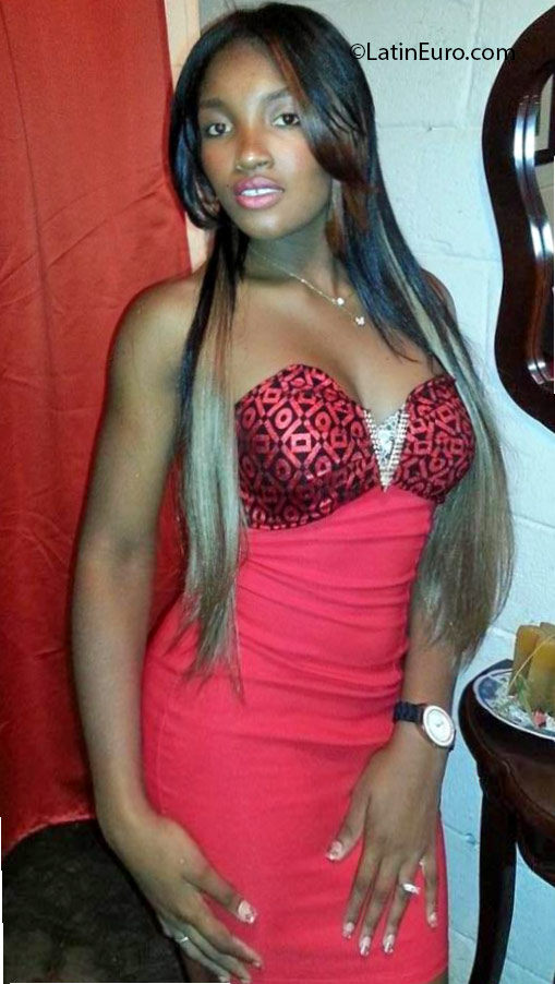Date this beautiful Dominican Republic girl Mercedes from Santiago DO24598