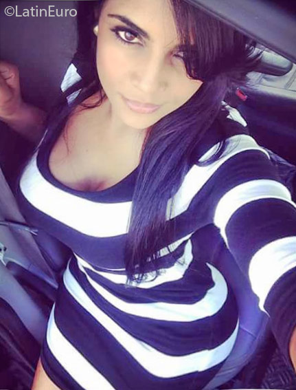 Date this delightful Dominican Republic girl Gleny from Santiago DO24636