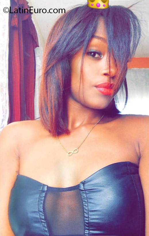Date this charming Dominican Republic girl Joane from Santo Domingo DO24641