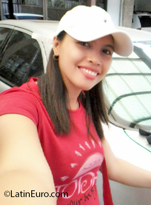 Date this attractive Philippines girl Rose Ann from Tacloban City PH868