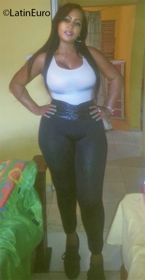 Date this stunning Dominican Republic girl Rosa from Santiago DO24843