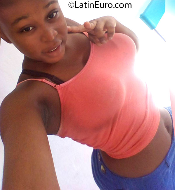 Date this young Jamaica girl Paige from montego bay JM2259