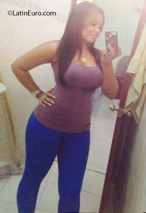 Date this foxy Dominican Republic girl Entronque from Santiago DO24980