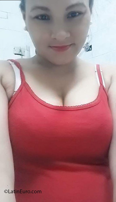Date this happy Philippines girl Lilibeth from Davao PH877