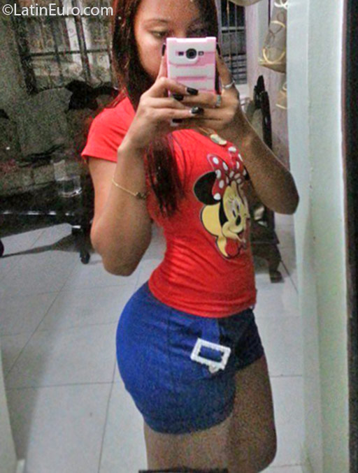 Date this georgeous Dominican Republic girl Yunnedy from Puerto Plata DO25011