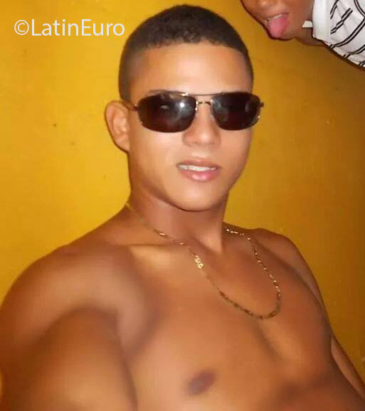 Date this gorgeous Colombia man Javier from Barranquilla CO18696