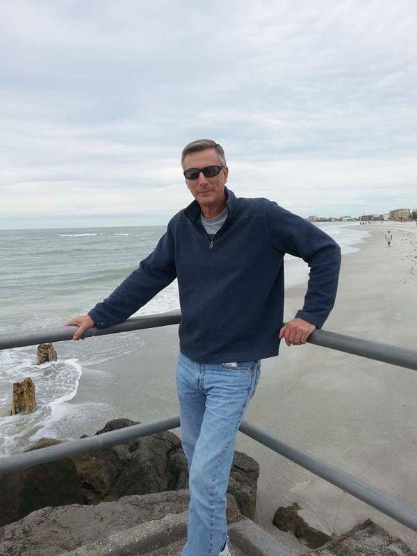 Date this pretty United States man Paul from Madeira Beach US17147