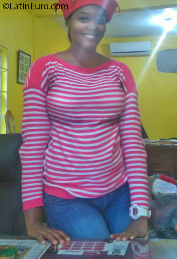 Date this nice looking Jamaica girl Thea from Kingston JM2284