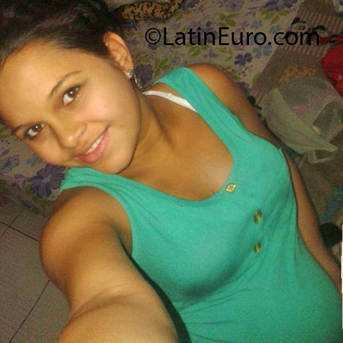 Date this attractive Brazil girl Eliane from Sao Paulo BR9617