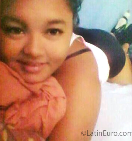 Date this passionate Honduras girl Diana from Tegucigalpa HN2070