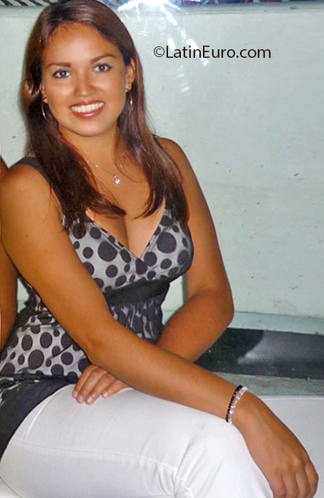 Date this hot Peru girl Alexandra from Lima PE1088