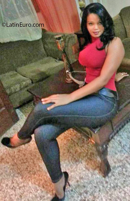 Date this tall Dominican Republic girl Mariel from Santo Domingo DO25336