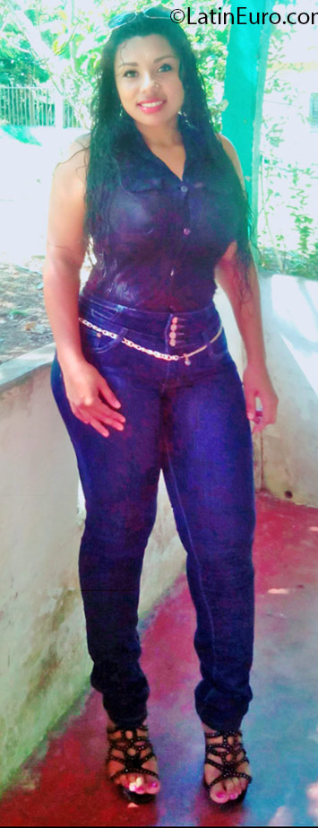 Date this hot Honduras girl Karen from La Ceiba HN2107