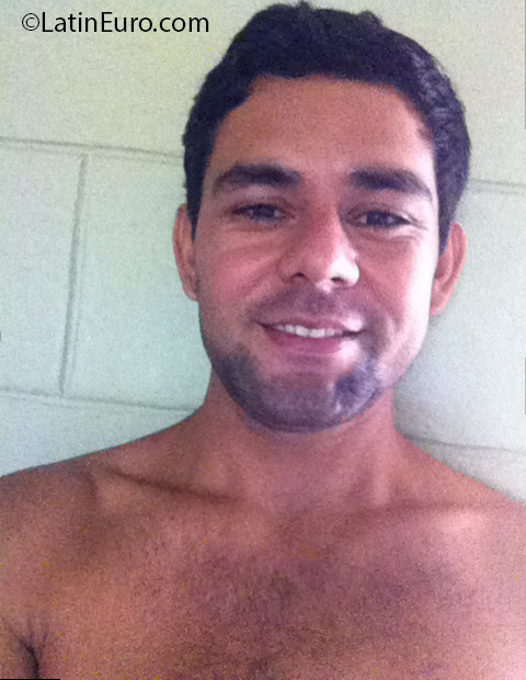 Date this gorgeous Honduras man Luis from El Progreso HN2108